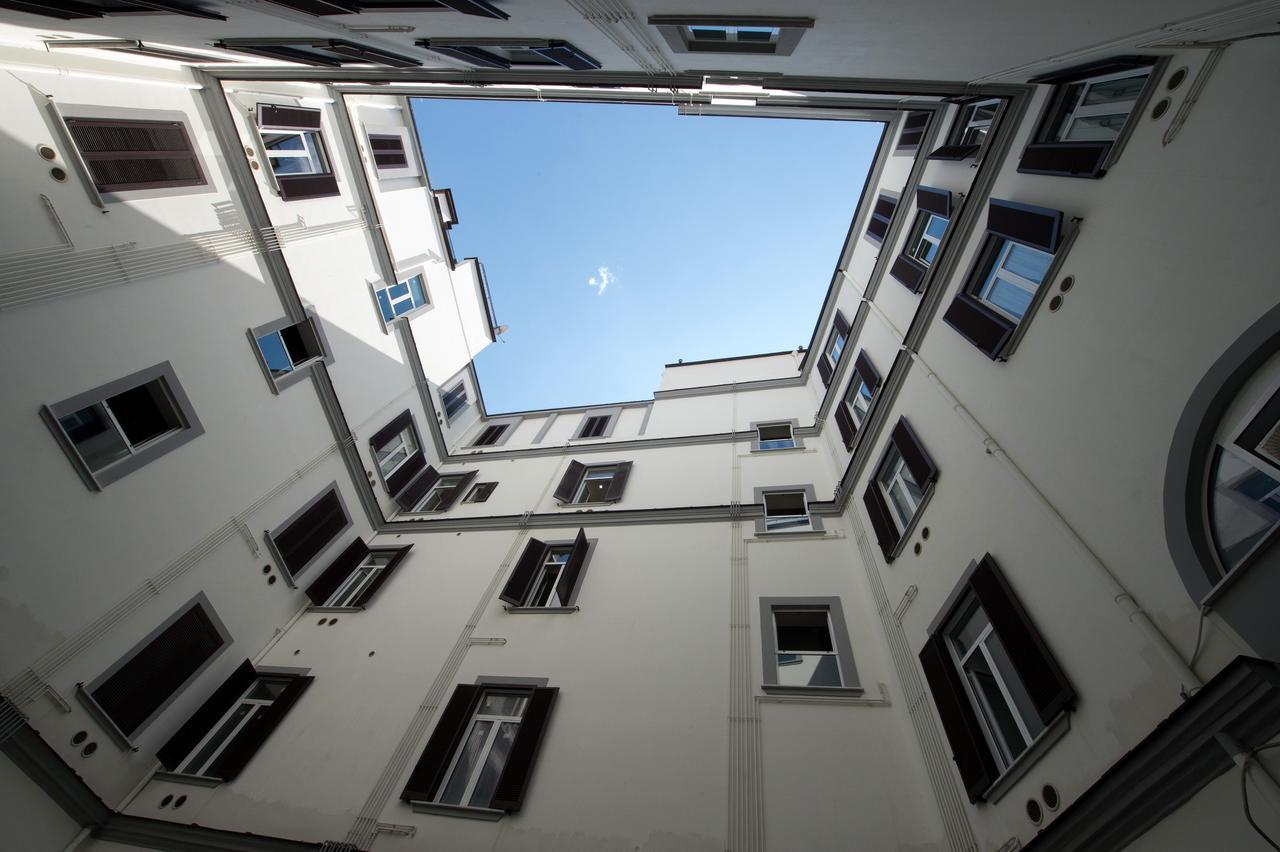 Duomo Regina Apartments Napoli Exterior foto